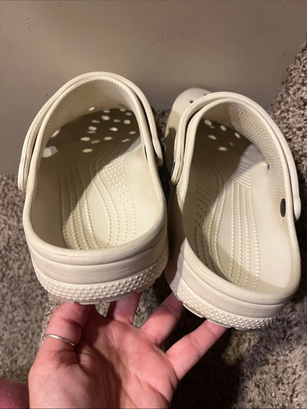 CROCS Classic Clog in Off White